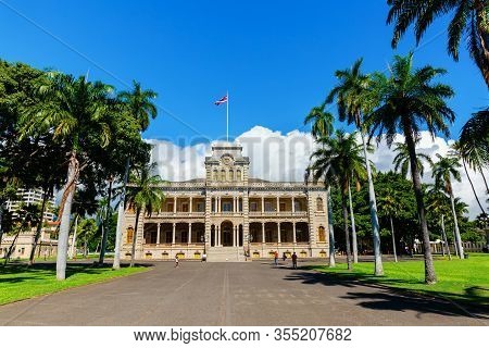 Iolani Palace In Honolulu, Oahu, Hawaii