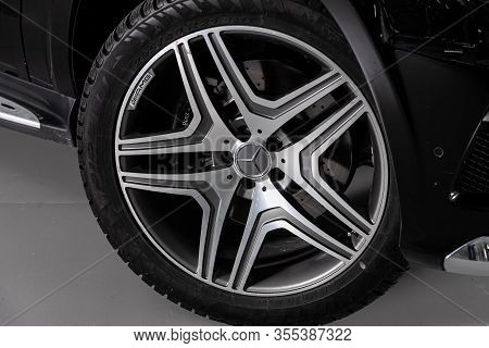 Novosibirsk, Russia - March 07, 2020:  Mercedes-benz Gl-class, Close-up Car Wheel With Aluminum Allo