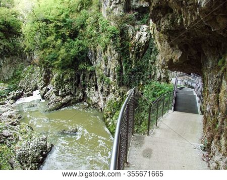 Canyon And Gorge Of The River Rak In The Skocjan Caves Park (unesco World Heritage) - Divača (divaca