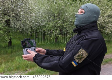 Presentation Of Anti-drone Rifle
