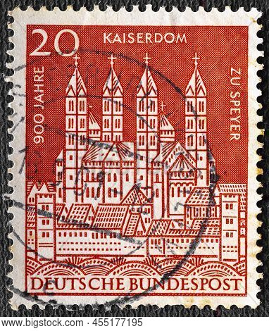 Germany - Circa 1961: A Postage Stamp Printed In Germany Showing Speyer Cathedral. 900 Years Kaiserd