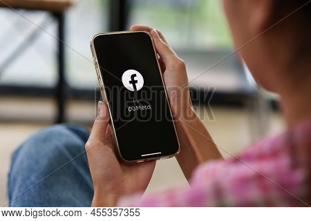 Chiang Mai, Thailand - May 26, 2022 : Facebook Social Media App Logo From Meta On Mobile App Screen 
