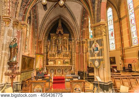 Alkmaar, Netherlands. April 2022. The Interior Of The St. Laurentius Church In Alkmaar.