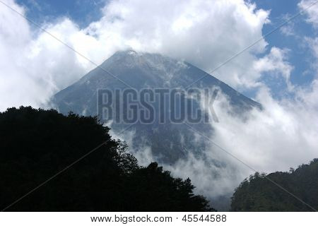 svazích Mount Merapi