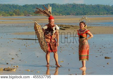 Labuan,malaysia-jan 30,2022:the Iban Ethnic Of Sarawak Borneo With Full Traditional Tribe Costume Da