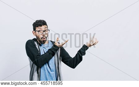 Person Pointing Palms To The Side, Shocked People Pointing Both Hands To The Right, Shocked Guy Poin