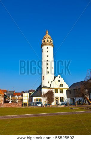 Hoechster Schlossturm มีชื่อเสียงยุคกลางในแฟรงค์เฟิร์ต