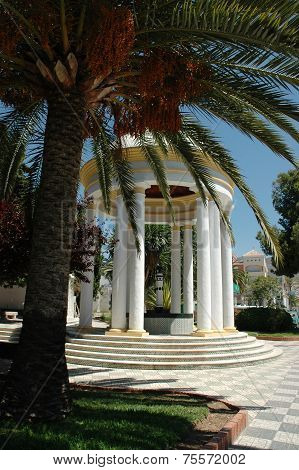 Gazebo with water taps in Nerja town
