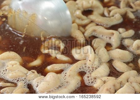 chitterlings stewed in the pot is delicious
