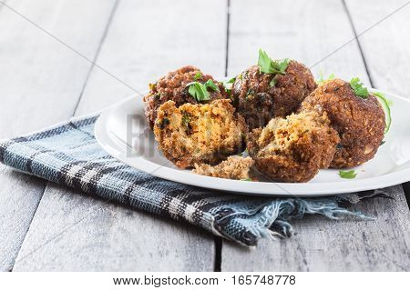 Chickpea Falafel Balls With Vegetables