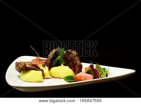Beef Mignon With Mashed Potato