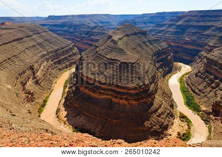 View From Goosenecks State Park, Utah Usa. River Erosion. San Juan River Canyon