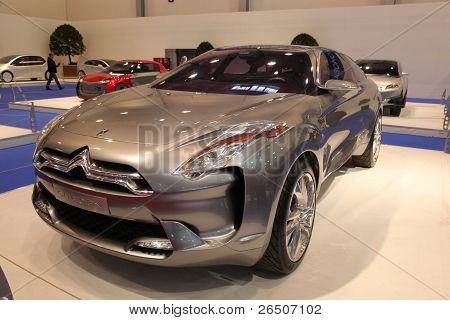 Citroen Hypnos dieselové hybridní koncept