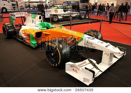 Fuerza India Vjm 04 coche de carreras de fórmula 1