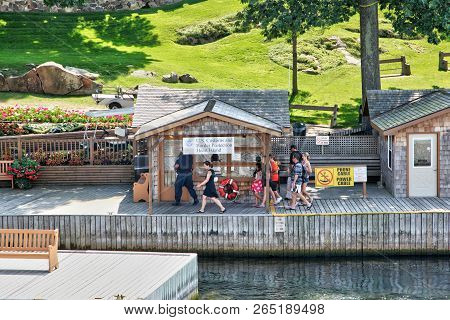Alexandria, United States - Aug 24, 2012: Visitors Go Through The Heart Island Us Customs And Border