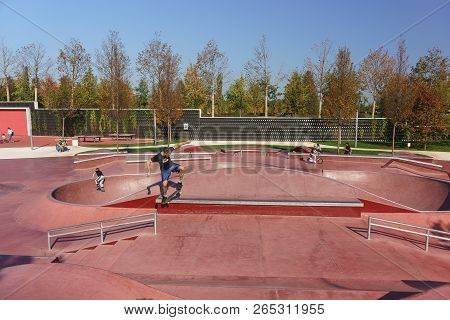Krasnodar, Russia-october 19, 2018: Children And Adults Skate In The Skatepark And Rollerdrome Of Th