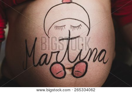 Mummys Belly Shows A Drawing Of Her Future Daughther Martina