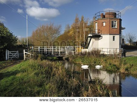 Bond Mill výtah most