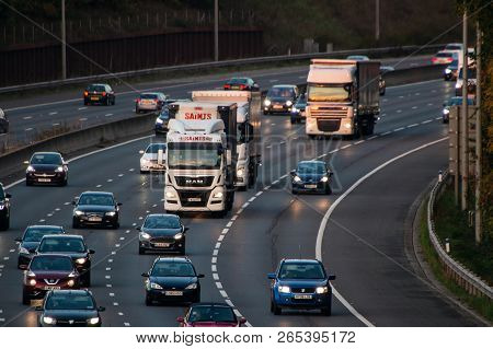 London, Uk - October 18, 2018: Evening Heavy Traffic On Busiest British Motorway M25