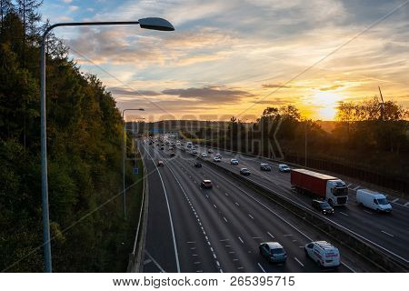 London, Uk - October 18, 2018: Evening Heavy Traffic On Busiest British Motorway M25