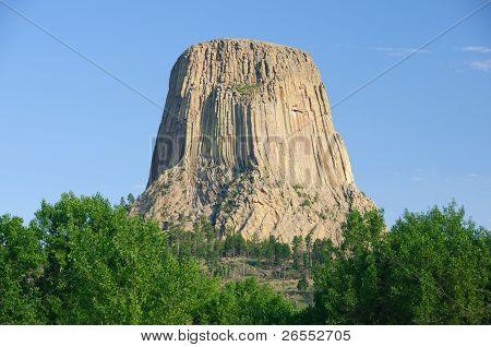 Torre do diabo no verão