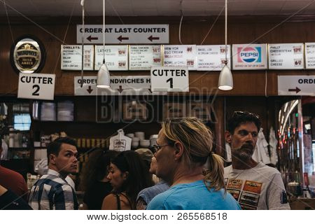 New York, Usa - May 29, 2018: Customers Waiting For Food At The Counter In Katzs Deli In New York, I