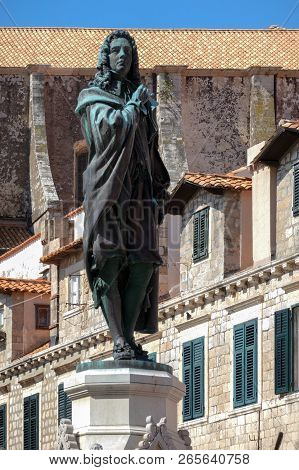 Statue Of Dubrovnik Poet Ivan Gundulic Sculpted By Ivan Rendic In 1893.