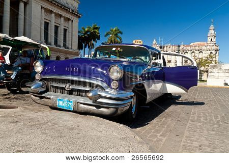 Havanna-NOVEMBER 30:American klasszikus autó November 30, 2010-ben Havana.Cubans, nem tudnak vásárolni újabb mód