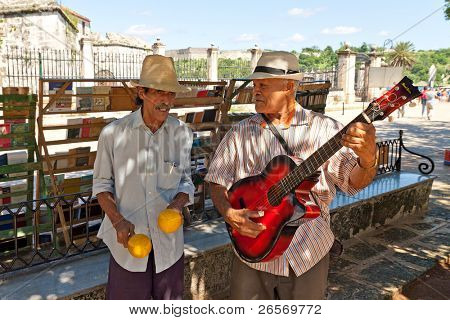 HAVANA - okt 20: To musikere spiller for turister på okt 20,2011 i Havana. Meget berømt gennem th