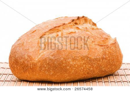 Vers brood van de tarwe. Geïsoleerd op witte achtergrond