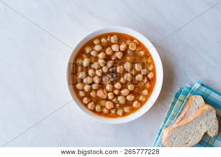 Turkish Food Chickpeas With Meat. / Etli Nohut.