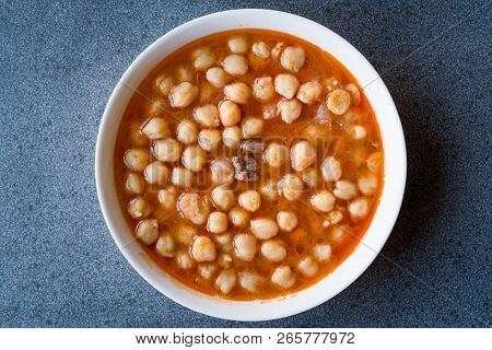Turkish Food Chickpeas With Meat. / Etli Nohut.