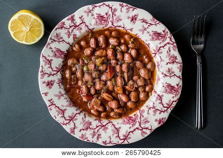 Bean Stew / Turkish Barbunya Pilaki.