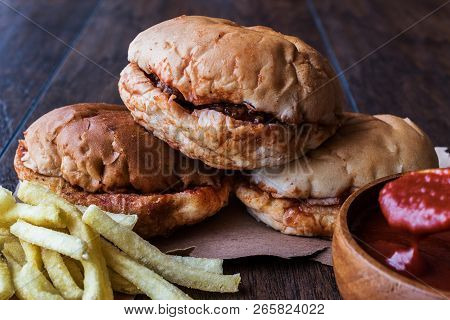 Turkish Wet Burger With Sauce And Potatoes. / Islak Hamburger