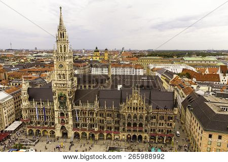 Munich, Germany - September 22. 2018 : People Walking Around Marienplatz Which Rathaus-glockenspiel 