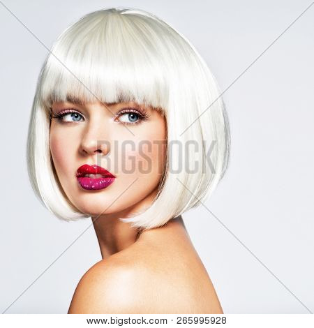 Beautiful woman with  bob hairstyle. beauty  fashion blonde model girl. hair concept Fashion portrait of woman with bob hairstyle. Vogue Style Woman.