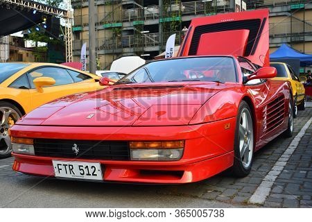 Quezon City, Ph - Apr 13 - Ferrari Testarossa At Rev Up Car Show On April 13, 2019 In Quezon City, P