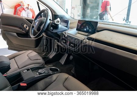 Bordeaux , Aquitaine / France - 10 17 2019 : Bmw Electric Dashboard Wheel Detail Of I3 Electric Car 