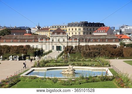 Vienna, Austria - September 4, 2011: People Visit Belvedere Gardens In Vienna. Vienna Is The 17th Mo