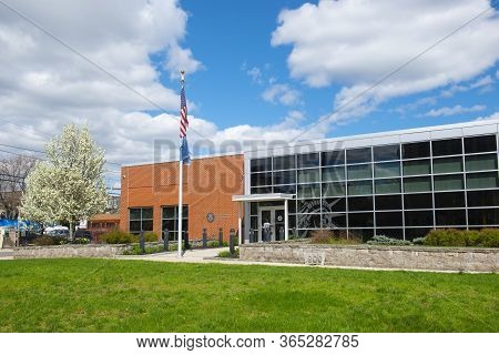 Lawrence, Ma, Usa - Apr. 24, 2019: Us Citizenship And Immigration Services Uscis At 2 Mill Street In