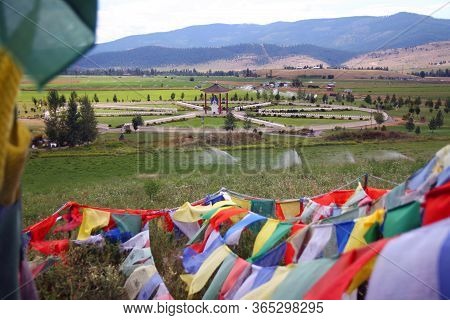 The Colored Flags And One Thousand Buddhas