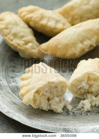 Piastra di cocco Karanji