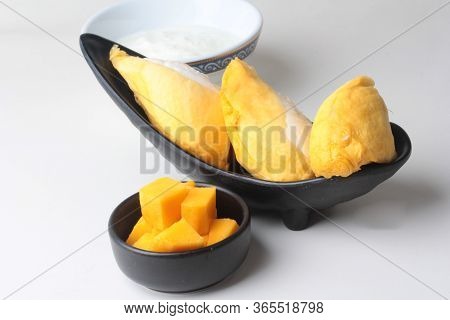 Natural  Yogurt Serve With The Popular Thai Fruits As Ripe Chanee Durian And Ripe Cubed Mango ,the M