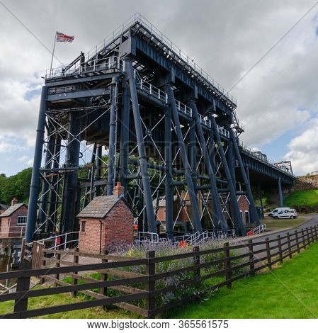 Northwich, Uk : Aug 6, 2019: The Anderton Boat Lift Links The Trent & Mersey Canal And The River Wea
