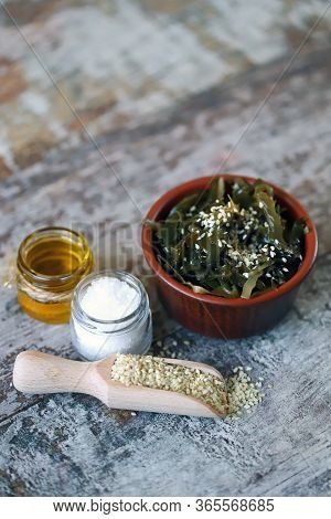Selective Focus. Sea Kale In A Bowl. Healthy Food. Vegan Food. Sea Kale With Sesame Seeds.