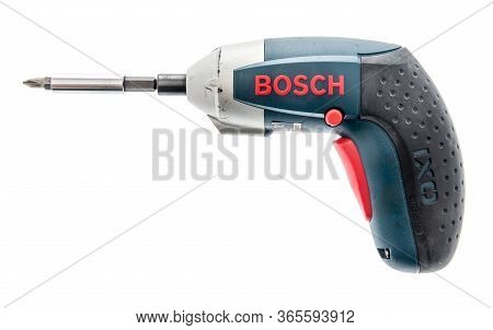 Winneconne,  Wi - 5 May 2020:  A Package Of Bosch Ixo Screwdriver On An Isolated Background
