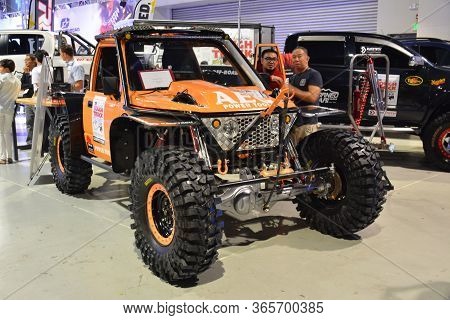 Pasay, Ph - Nov 30 - 4x4 Aeg Offroad Vehicle At Manila Auto Salon Car Show On November 30, 2018 In P