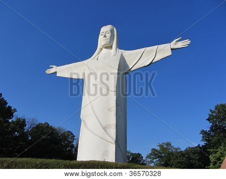 Jesus da estátua do Ozarks