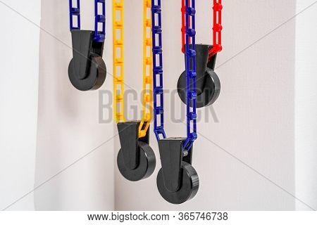 Plastic Manual Height Adjusters For Wall Backdrop Support System With Cross Bars And Rolls Of Colorf