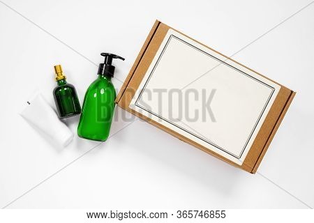Recycling Mailing Kraft Cardboard Box For Parcels Or Packaging Gifts With Blank Sticker For Letterin